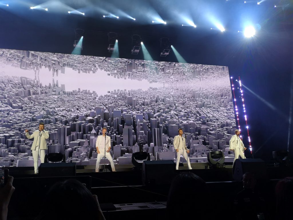 Westlife Bangkok White Suite 2019 Flying without wings World of Our Own